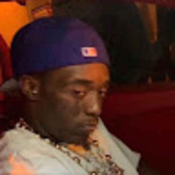 Meet your Posher, Zay - Picture 1 of 1